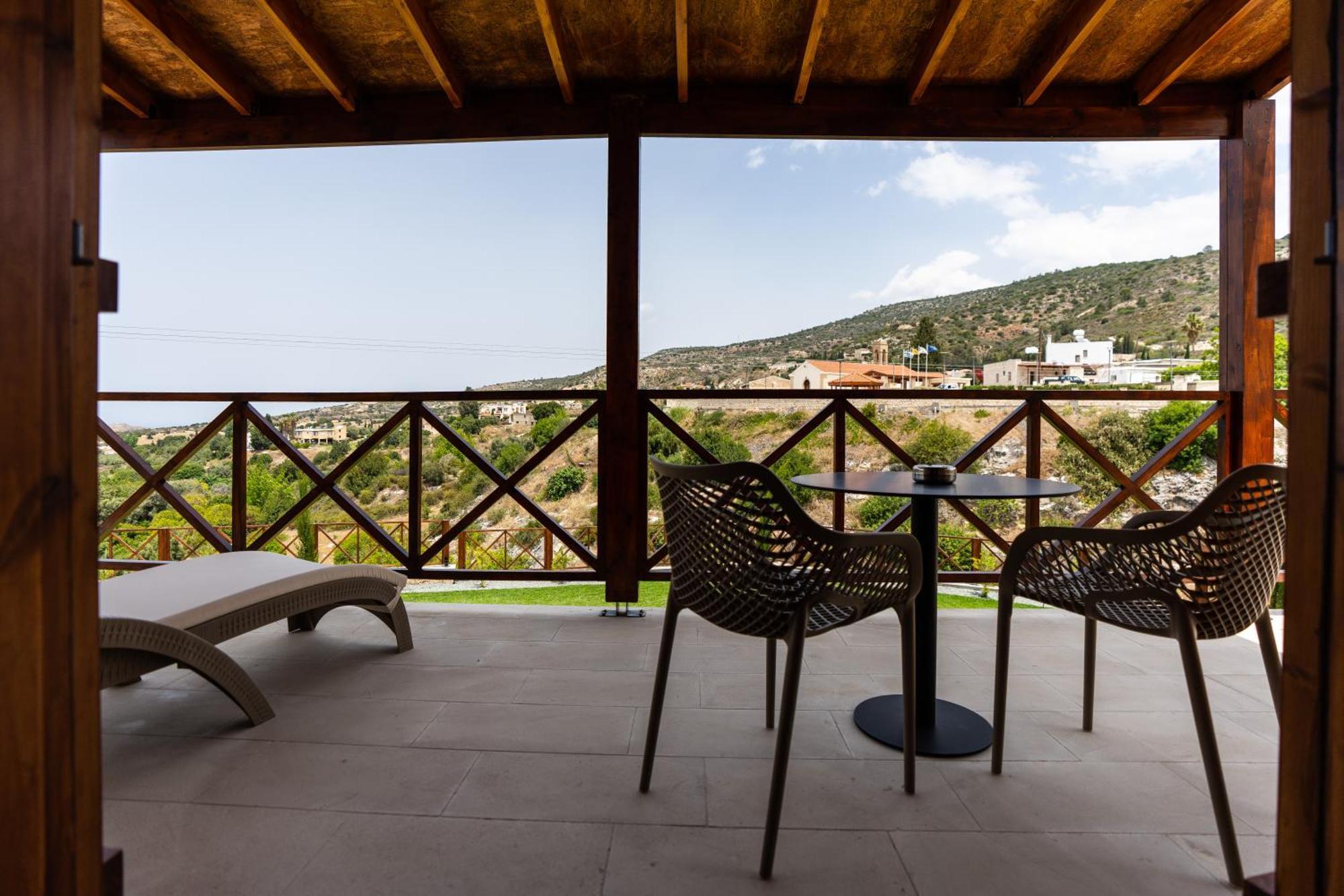 Harma Traditional Boutique Suites Paphos Room photo