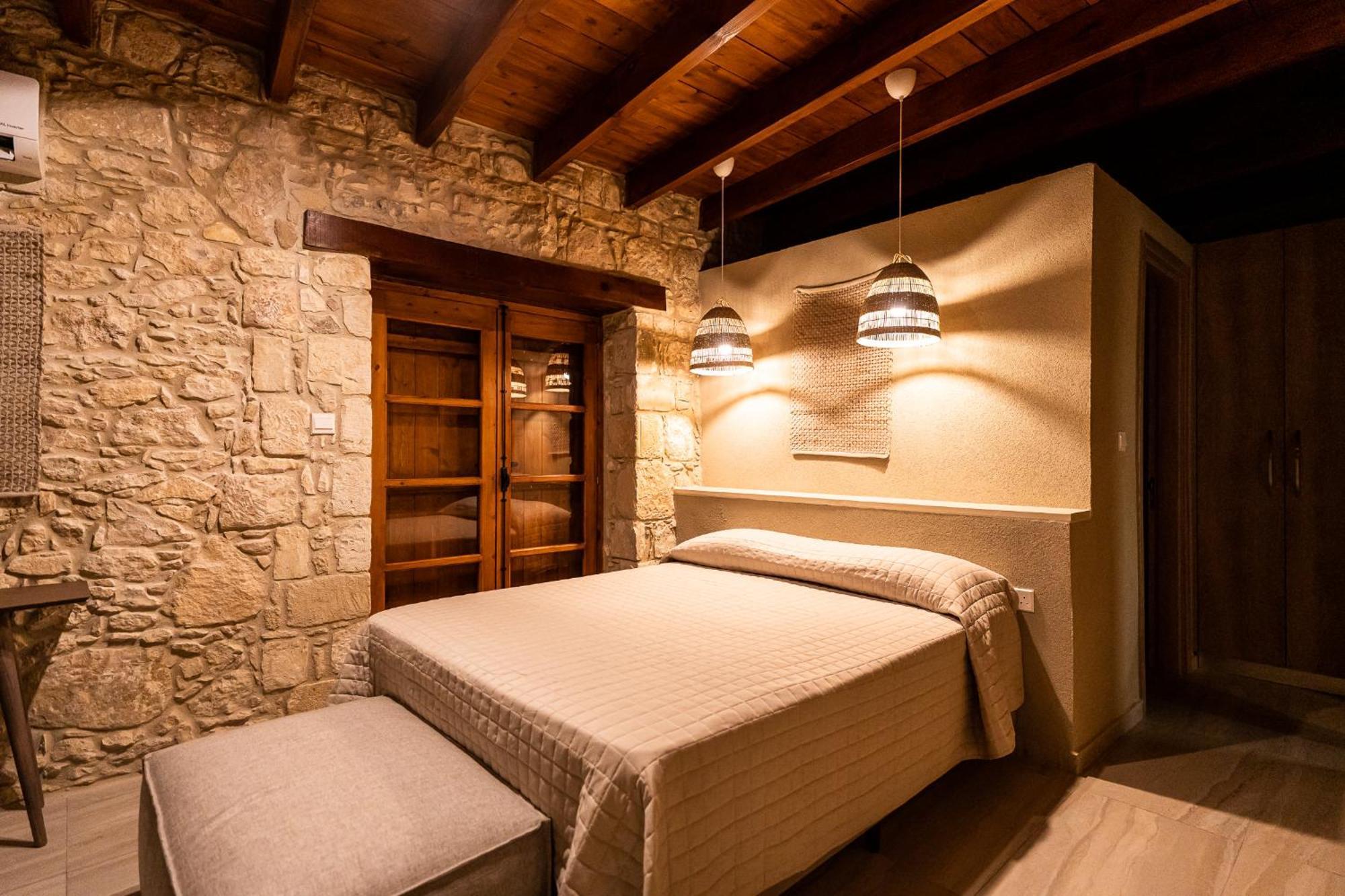 Harma Traditional Boutique Suites Paphos Room photo